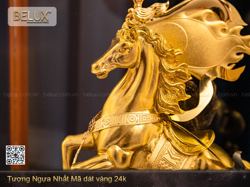 Tượng Ngựa Nhất Mã dát vàng 24K – Biểu trưng cho khát vọng chinh phục và thành công